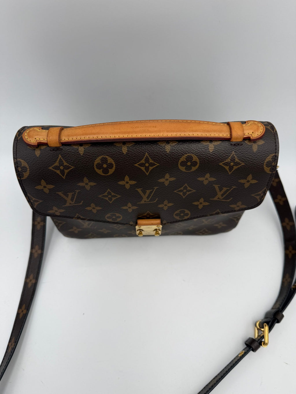 LOUIS VUITTON METIS Monogram with Shoulder Strap