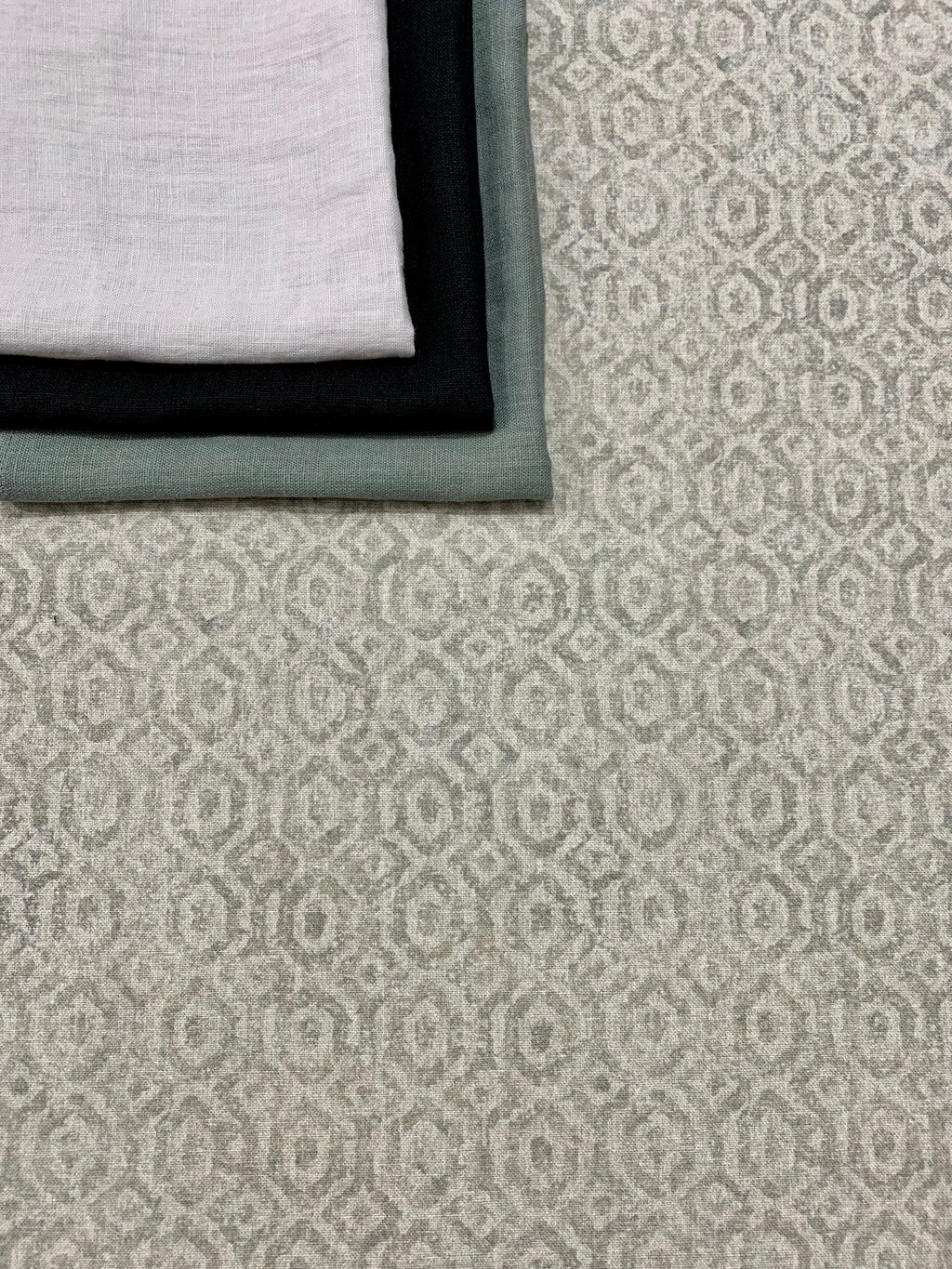 Helga Round Tablecloth, Organic Cotton