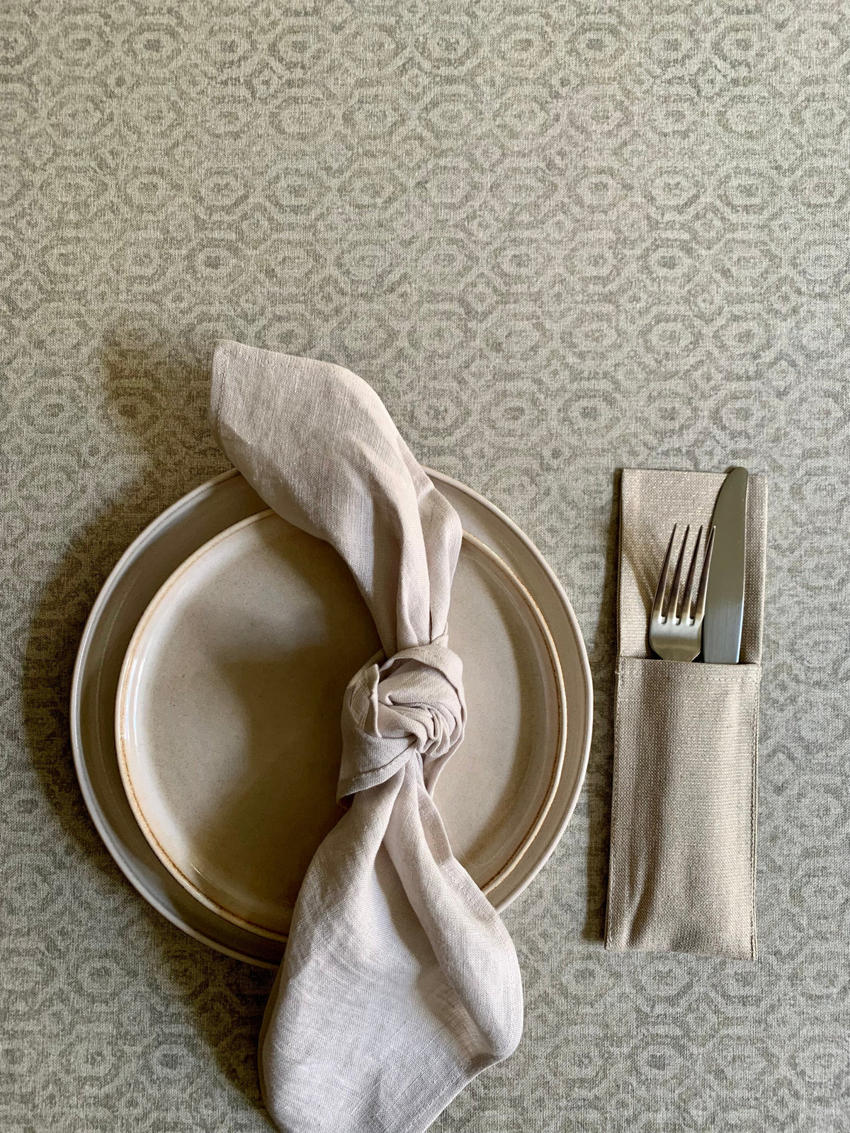 Helga Round Tablecloth, Organic Cotton