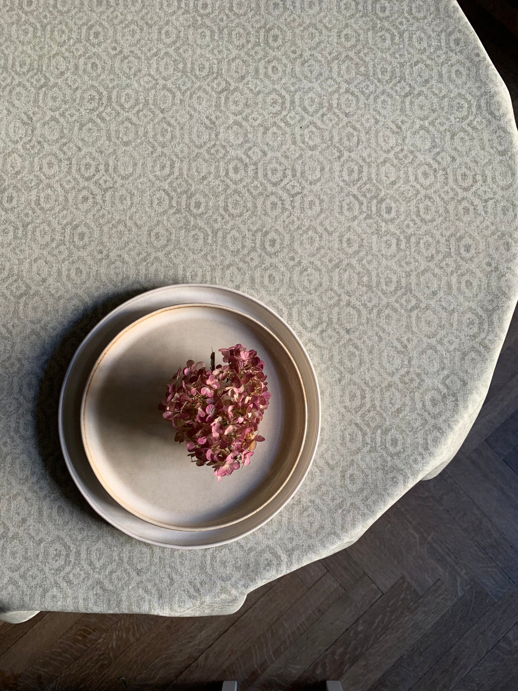 Helga Round Tablecloth, Organic Cotton