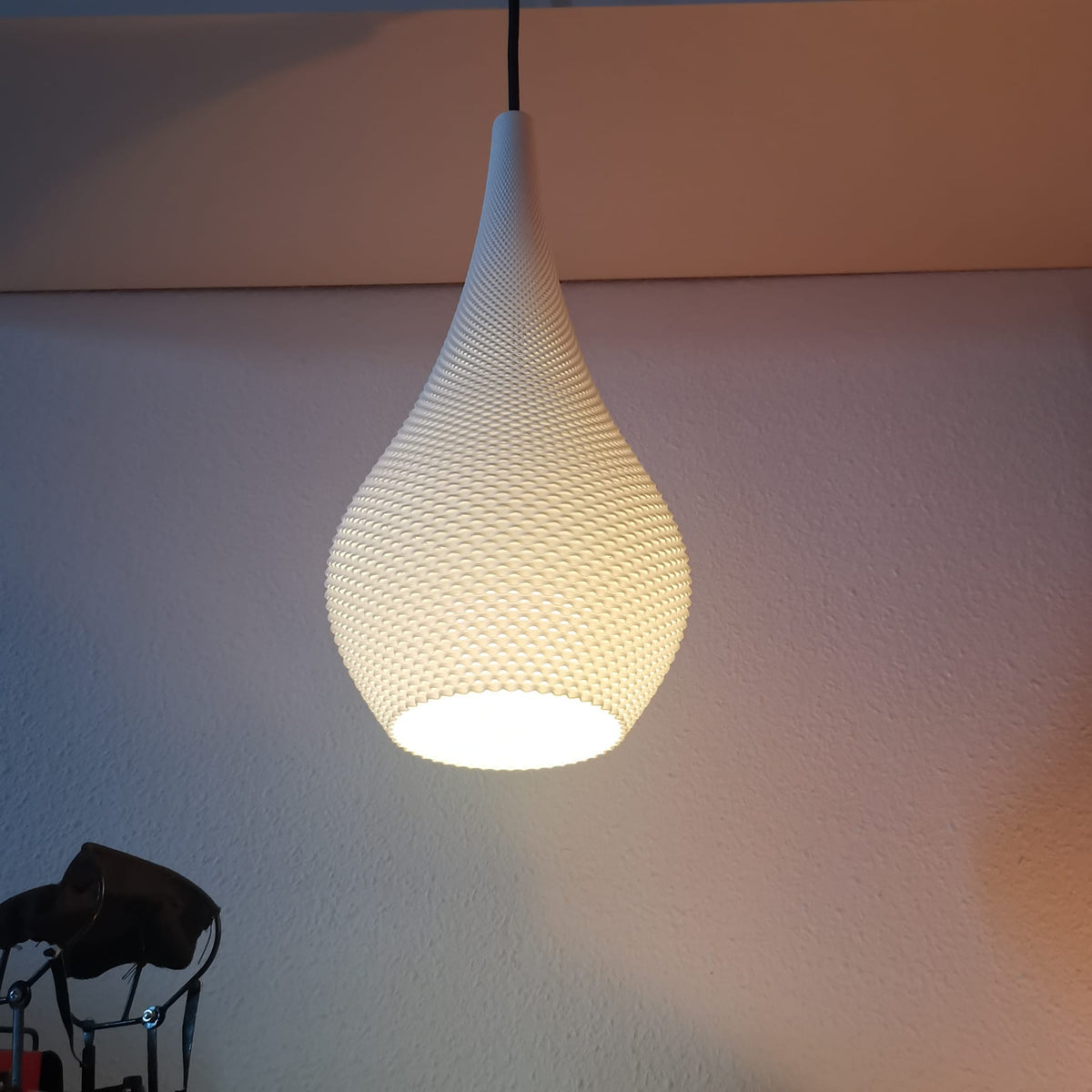 Teardrop Pendant Lamp